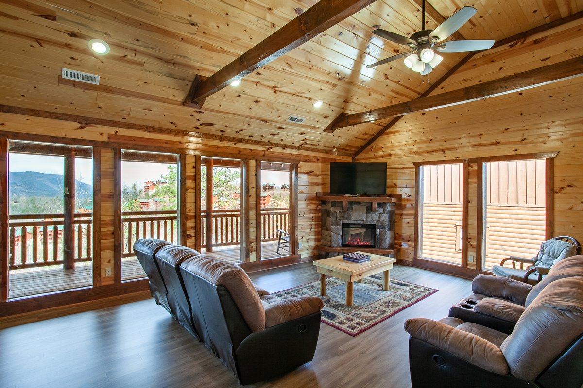 RyanColemanCEO's tweet image. 🏡 LUXURY CABIN FOR SALE!
📍 𝟑𝟕𝟎𝟖 𝐓𝐢𝐥𝐝𝐚 𝐇𝐢𝐥𝐥𝐭𝐨𝐩 𝐖𝐚𝐲, 𝐒𝐞𝐯𝐢𝐞𝐫𝐯𝐢𝐥𝐥𝐞, 𝐓𝐍 𝟑𝟕𝟖𝟔𝟐
🛏️ 𝟔 Bed | 🛁 𝟔.𝟓 Bath
💰 𝟏,𝟒𝟕𝟓,𝟎𝟎𝟎

📸 ryancoleman.org/3708-tilda-hil…
📲 Call 865-693-SOLD

#SeviervilleCabin #LuxuryCabin #PigeonForge #Gatlinburg #HometownRealty