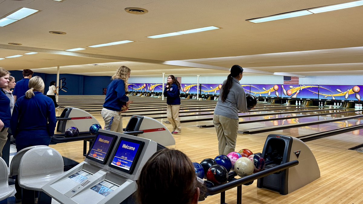 Saint Viator Bowling tweet media