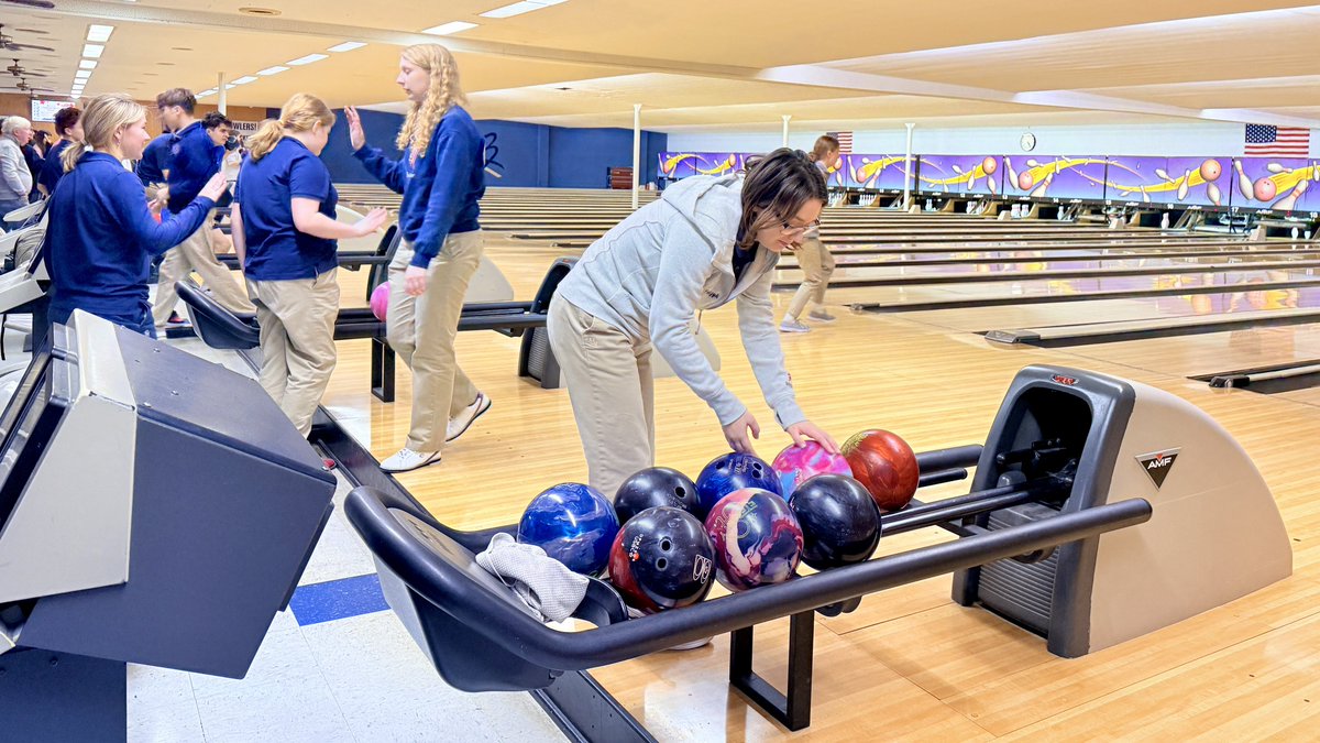 Saint Viator Bowling tweet media