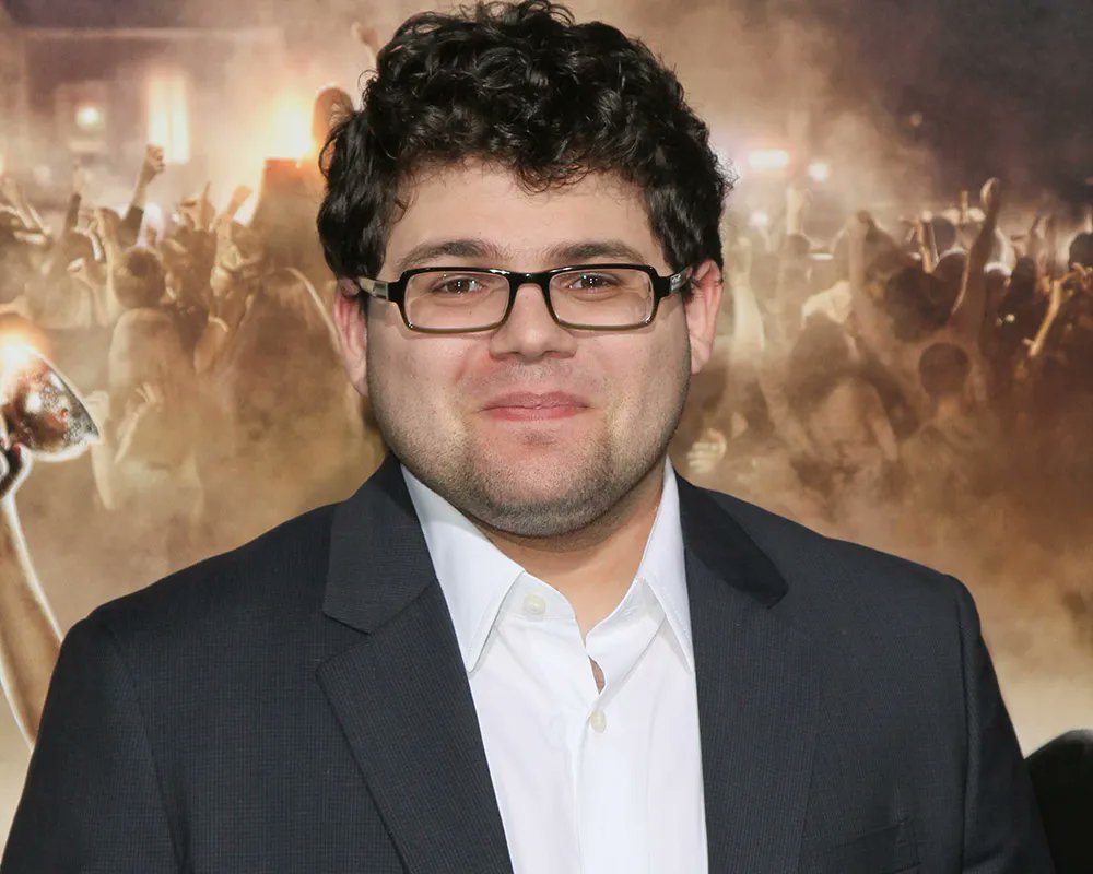 dash_eats's tweet image. Tremendous story about a brave man and his years long quest to punish a podcaster who had the audacity to have a job