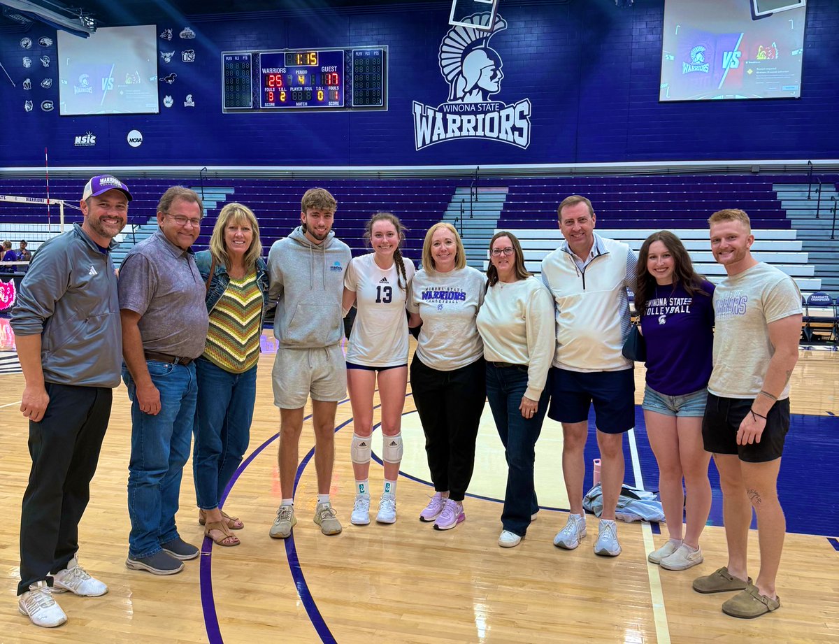 cc2amaz's tweet image. 28 matches, 5851 miles by car and 1056 by air. @AshlynSteding had a great cheering section everywhere she went.  Junior year as a Warrior is complete; we’re all proud of you, Ash! 💜🏐💪 #stedlets #rollwarriors @MrsSteding