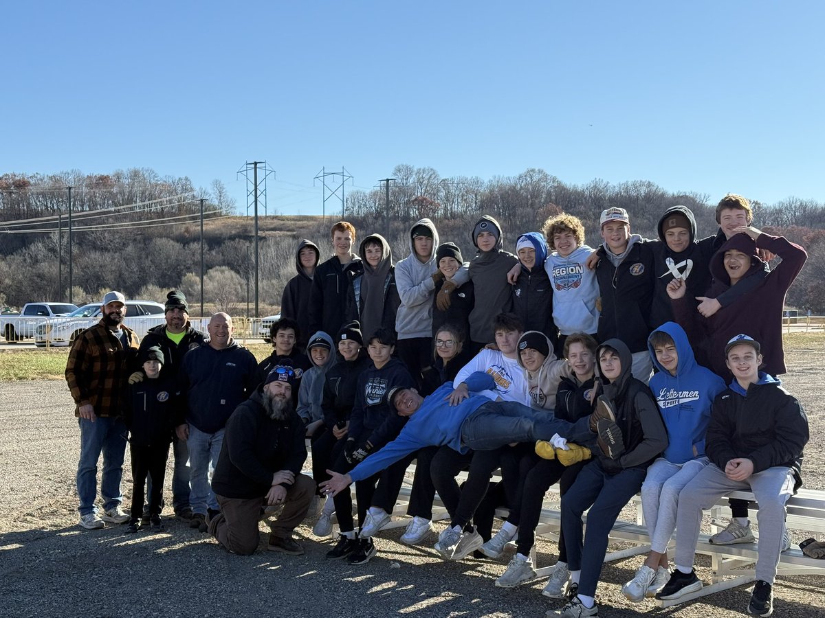 HastingsBantamA's tweet photo. Bantam A and Bantam B1 teams put in some work and got their hands dirty Sunday morning volunteering some time and to help set up for Hockey Day 2026. Looking forward to a great event in the next couple months. #FULLICE #HDM2026 https://t.co/bbpGXHT9Py