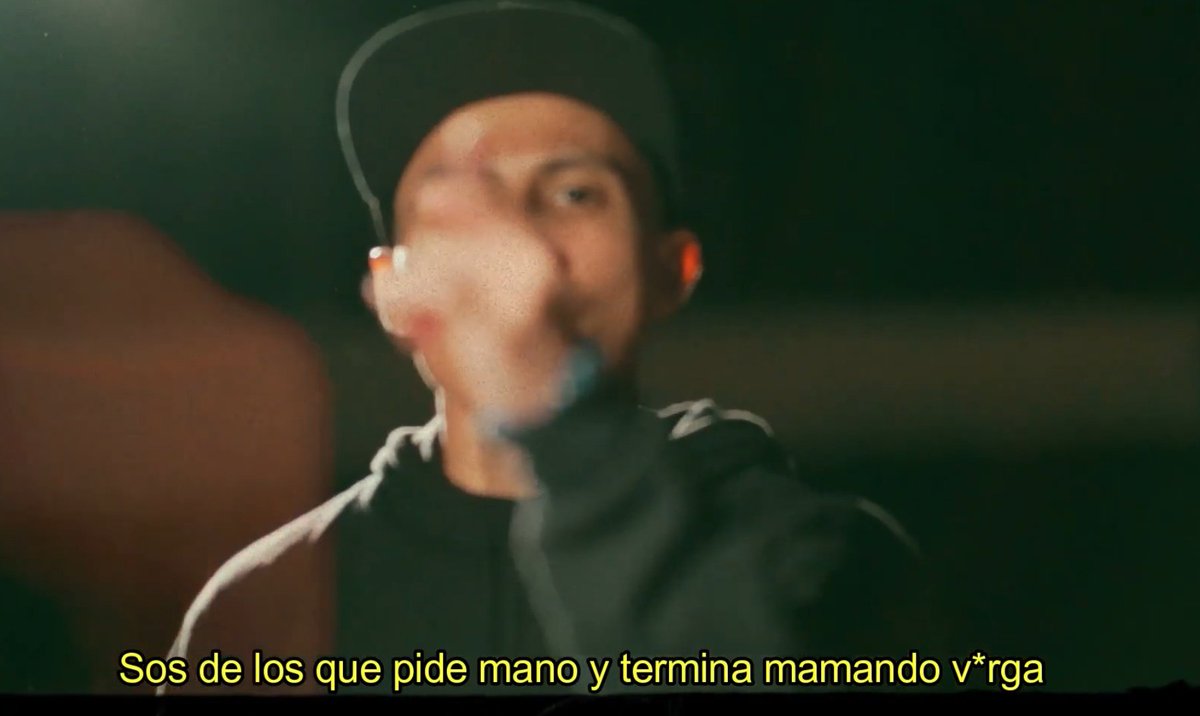 XDXDXD y este raperito de yutú de donde salió?