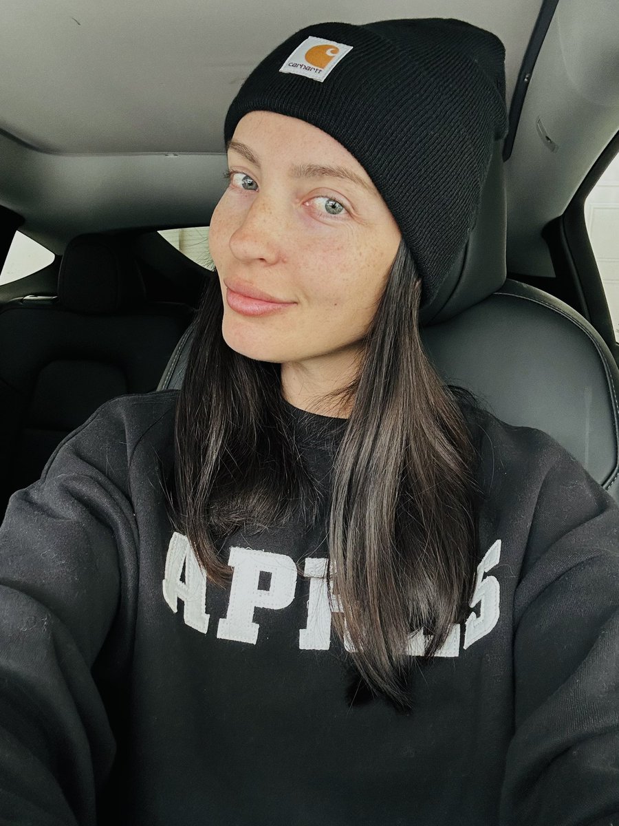 when i was a kid i HATED being a freckle face. i was convinced they made my face look dirty and would ask my mom regularly if there were any new developments in freckle-removal procedures. glad that wasn’t a thing bc i really like them now 😅