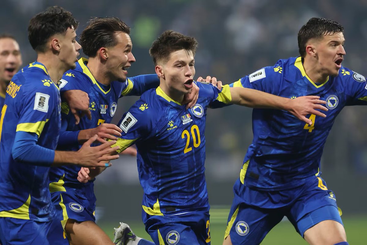 So many parallels between Esmir’s goal from Saturday and Hajrović’s goal.

• Both wear the same shirt (20)
• Both wingers
• Both were the go-ahead goals after trailing 1:0 at the break
• Goals were one minute apart (Hajrović 78’, Bajraktarević 79’)
• Both were their first