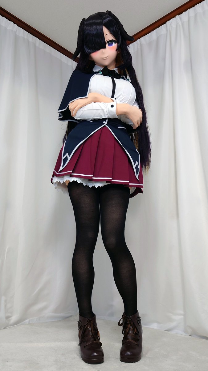 🐰今日のツクヨちゃん🐰

今日は夏に日本に戻ったところで撮ったとあるハイスクールの学生服を着たツクヨちゃんです…！

ジュンカは結構Cospaのコス服を持っていますので、来年もまた数着を日本に持って帰る予定です…！
…でもブルアカのコス服は出ないですねコスパさんは…