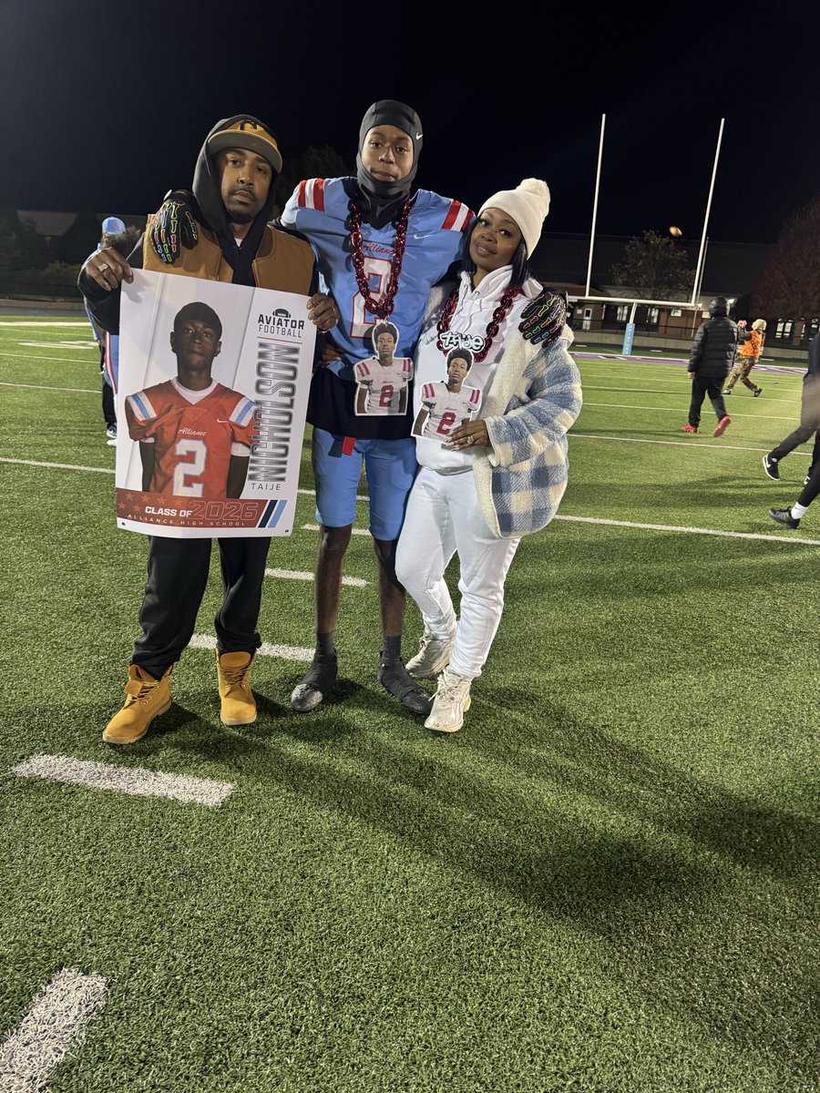 Taije Nicholson | t.nic2@yahoo.com tweet media