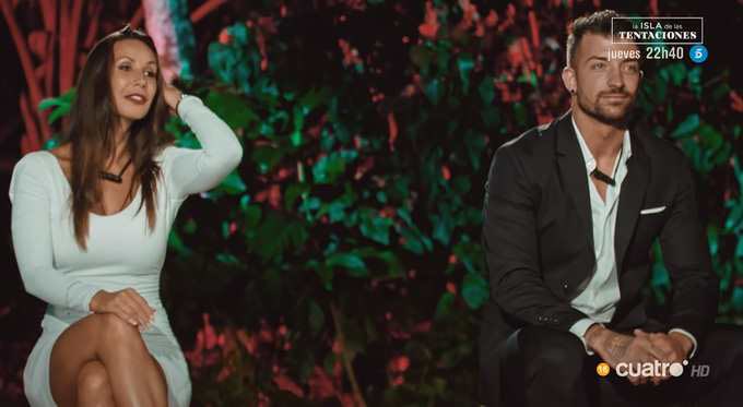 Ojalá lleguemos a la hoguera final de Claudia y pase algo tal que así:  #LaIslaDeLasTentaciones7