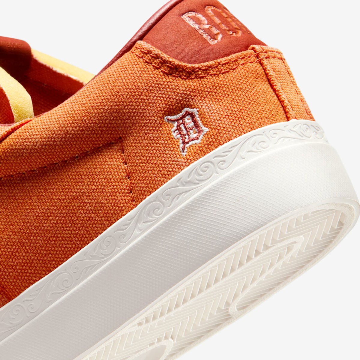 2025年冬発売予定
DEVIN BOOKER × NIKE BLAZER LOW

HQ2054-400 HQ2054-800

sneakerhack.com/archives/283562