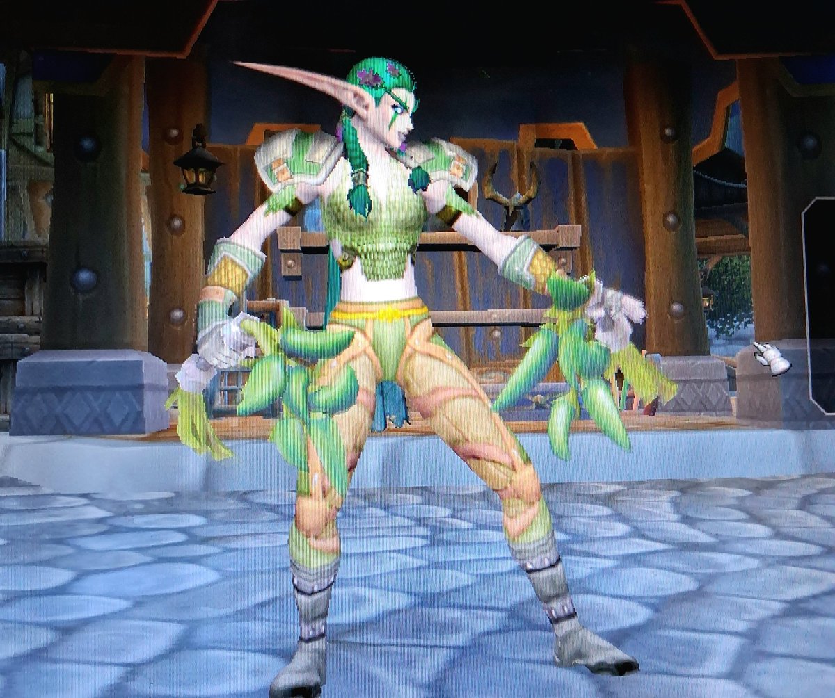 Diese nette Elfin 
möchte gerne jemandem ihre 
ChiliBündel um die Ohren hauen. 

Da fallen mir ja mehrere Leute ein, die eine solche GesichtsMassage brauchen.
😃😵‍💫