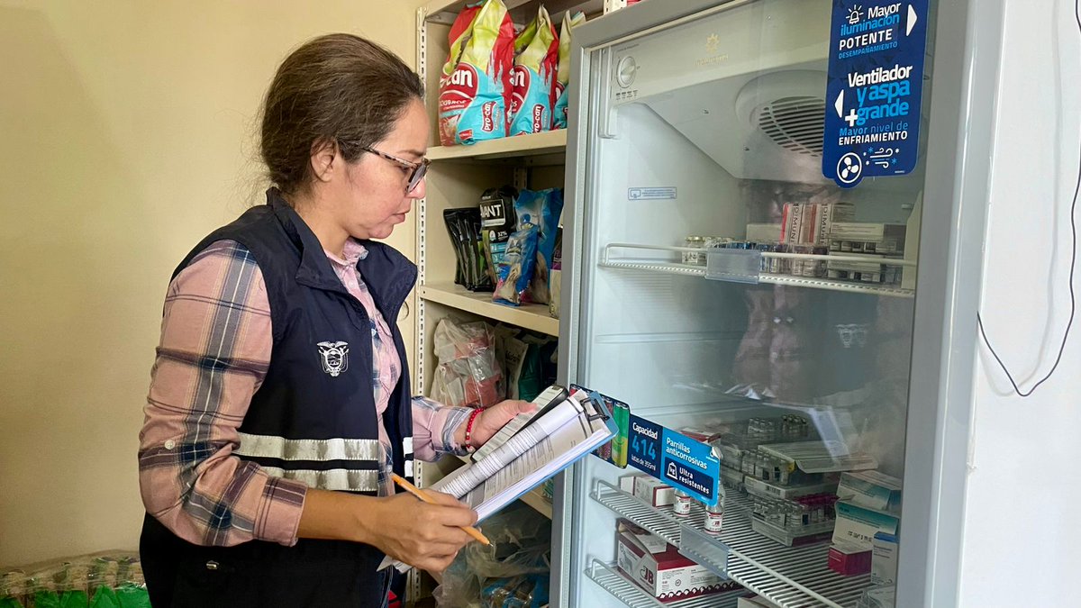#Guayas | 🔍💼 Realizamos control post registro a un almacén de expendio de insumos veterinarios en el cantón Simón Bolívar, verificando procedimientos y buenas prácticas para garantizar un #RegistroResponsable.