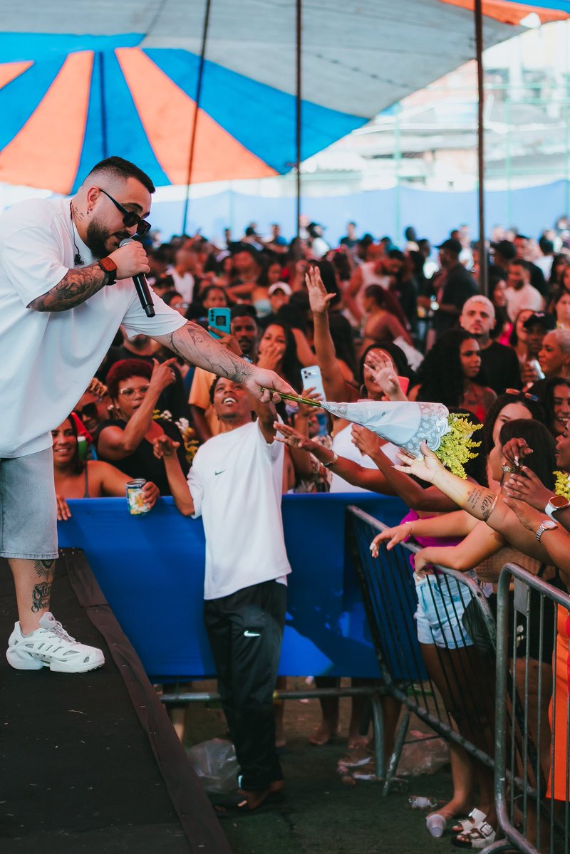 pagodedoadame_'s tweet image. E o nosso sábado como foi? De muito pagode! 3 paradas pra fazer esse som junto com essa galera bonita de Nova Iguaçu, Piratininga e Ilha do Governador! Obrigado demais, família 💙