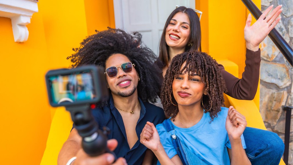 InspireToThrive's tweet image. Write it down—use this as your personal “social media code.” Respect those boundaries even when big news tempts you to overshare.

Read more 👉 lttr.ai/Aj8qq