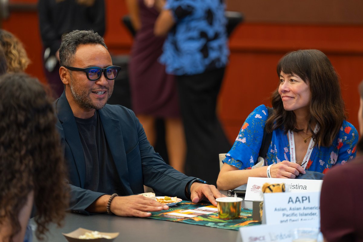 TrinityUAlumni's tweet image. Alumni Career Engagement (ACE), in collaboration with Trinity student organizations and special interest programs, welcomed 14 alumni volunteers to share their career experiences at Talk with a Tiger during #TUAlumniWeekend, allowing them to connect with more than 50 students and…