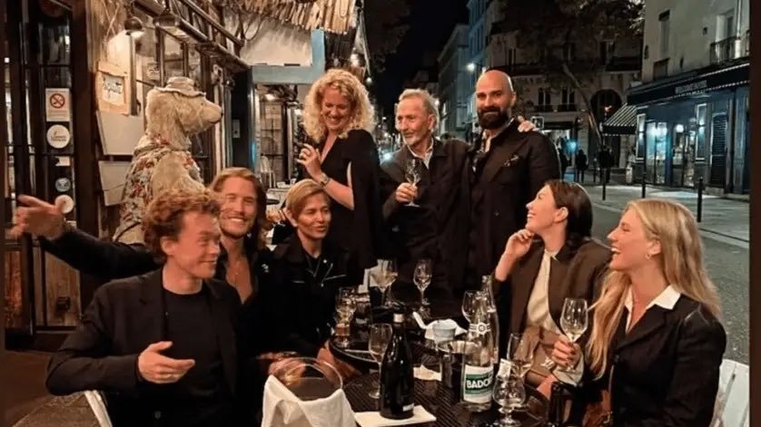 ojocolombia2026's tweet image. 🇨🇴 PETRO a acaba de decir en su cuenta de X que no sigan armando escándalo con el tema de Verónica Alcocer

Dice que todos los que aparecen en la foto no son millonarios ni de la elite sueca, si no el pueblo Obrero de Suecia.

Cree usted que estos personajes son el pueblo obrero…