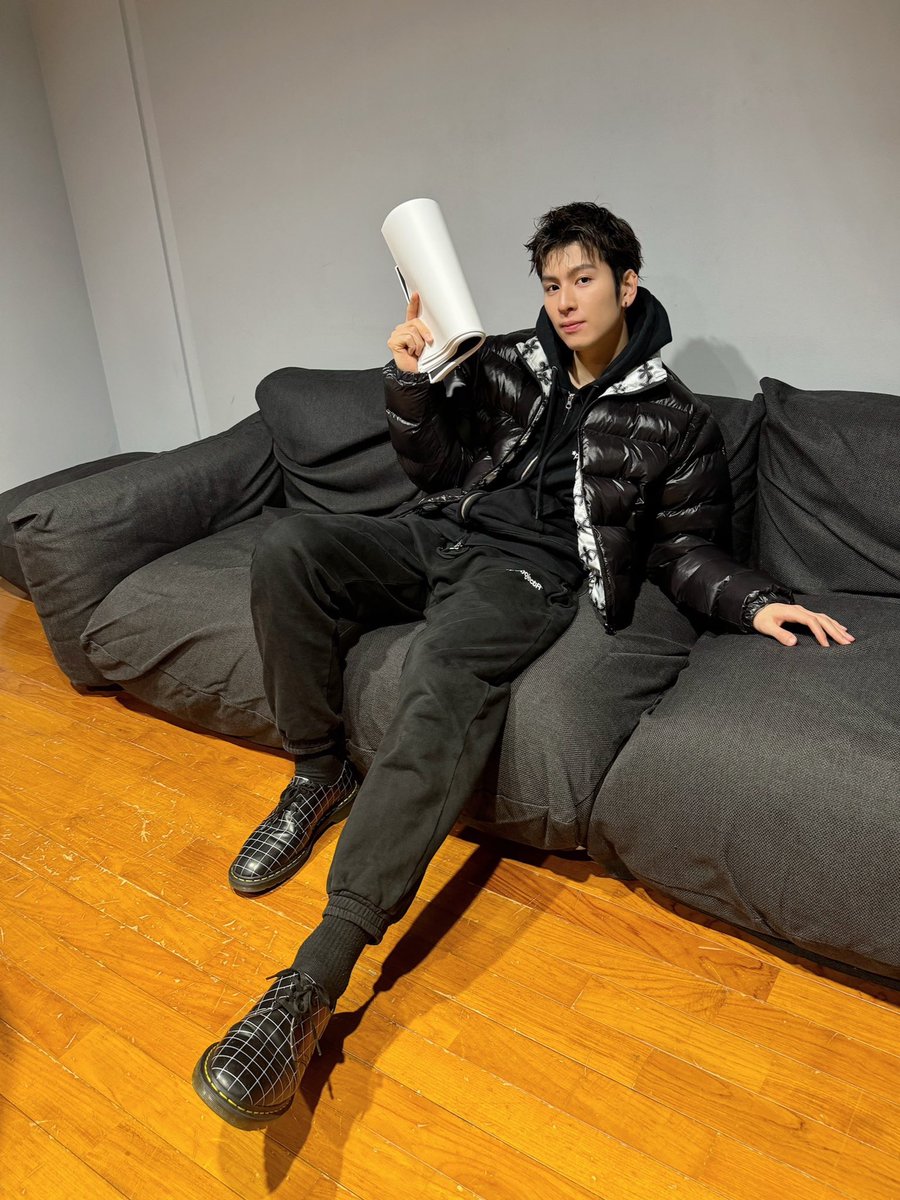 vertical_garage's tweet image. 【*p(R)ojectR®】

■ITEM LINE-UP
Reversible Puffer Jacket
PRICE：¥44,990 tax-in
COLOR：White / Black
SIZE：S / M / L / XL

【ONLINE】
x.gd/5C4W6

#THERAMPAGE 
@therampagefext
#projectr 
@projectr___