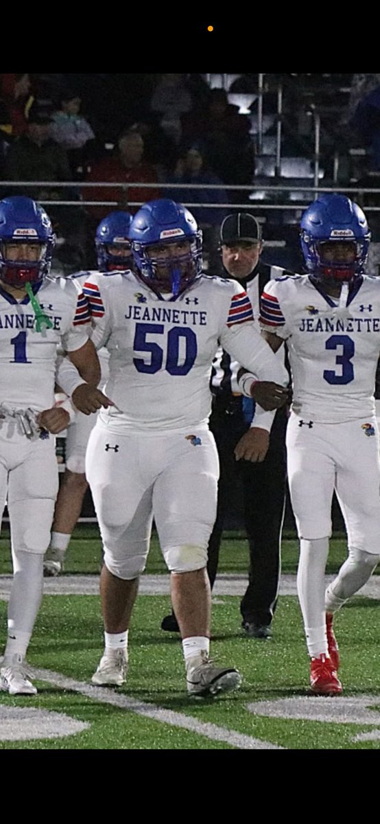 cdeannuntis63's tweet image. Senior sz highlights‼️‼️‼️‼️ 
Stats-
66 tot tackles

54 solo 

5 sacks 

7 tfl 

1 int 

1 reception for 5 yards 
hudl.com/v/2TDSqk

@RSPFpa @t_paulone13 @wpialsportsnews @TheWPIALEdition @Cover3_ATH @PA_TodaySports @Jeannette_FB @PickerWally @PAPrepVarsity @BillBeckner