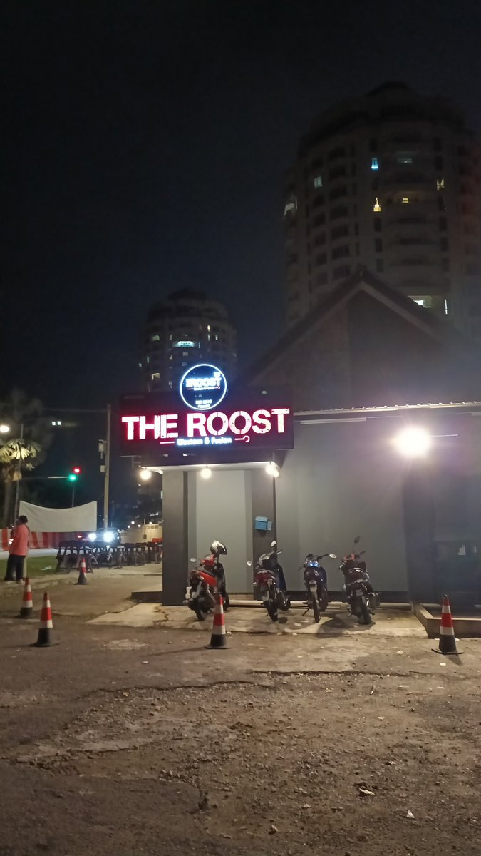 adik_yenz's tweet photo. Best gak makan sini https://t.co/Hd7V2IITI8