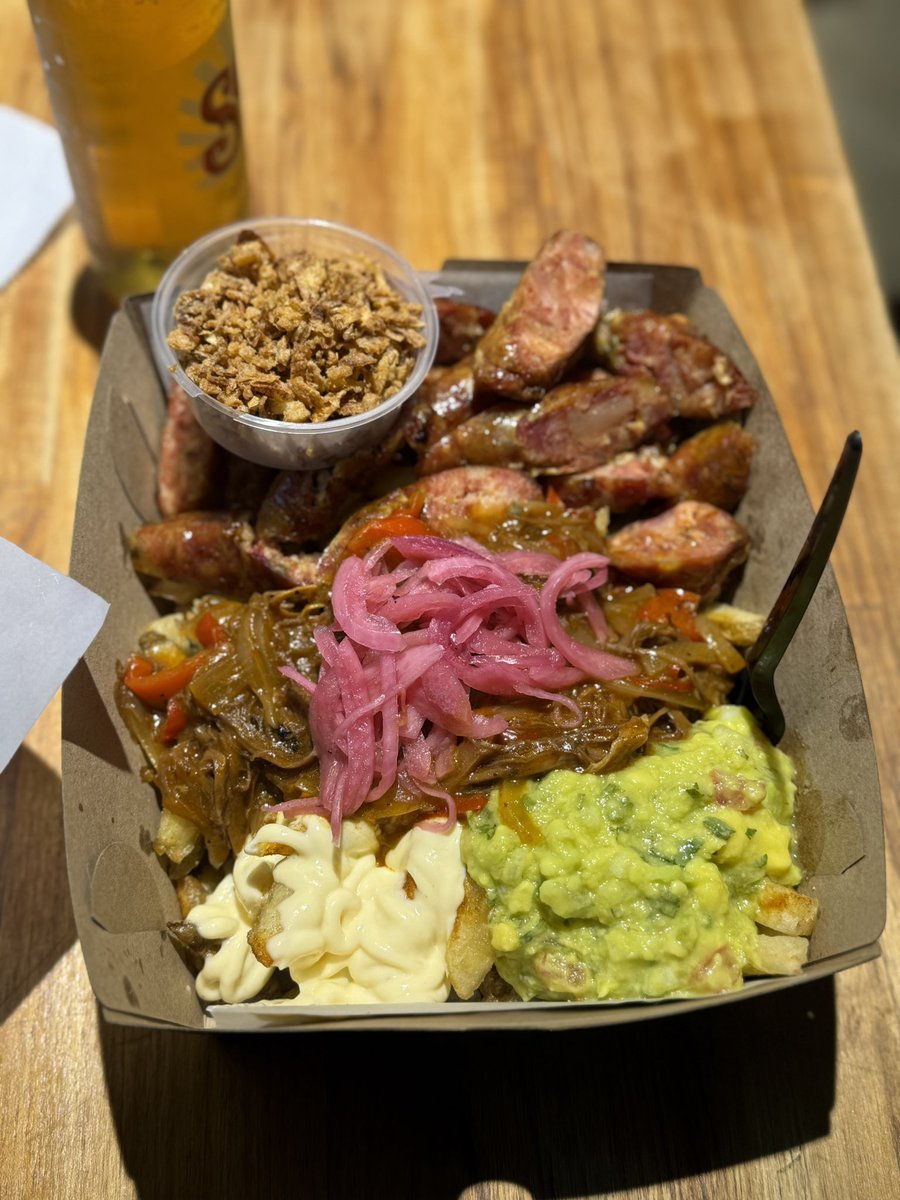 RECOMENDADISIMO. 
Brutal la Choperia en Envigado 🤯🤯