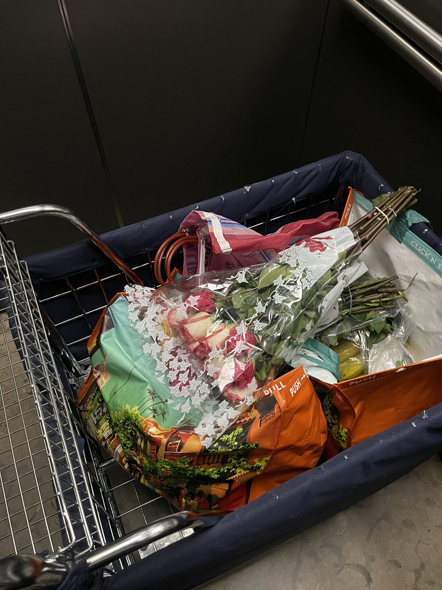 paulatoro7's tweet image. Te AMO Plaza de Mercado🍎🍐🍉🍓🍊🍌🫐🥦