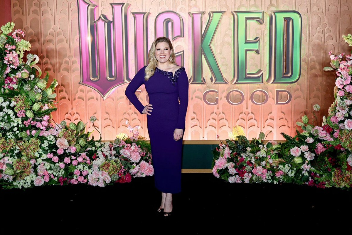 obsessed_atm's tweet image. QUEEN OF THE GLINDAS HAS ARRIVED