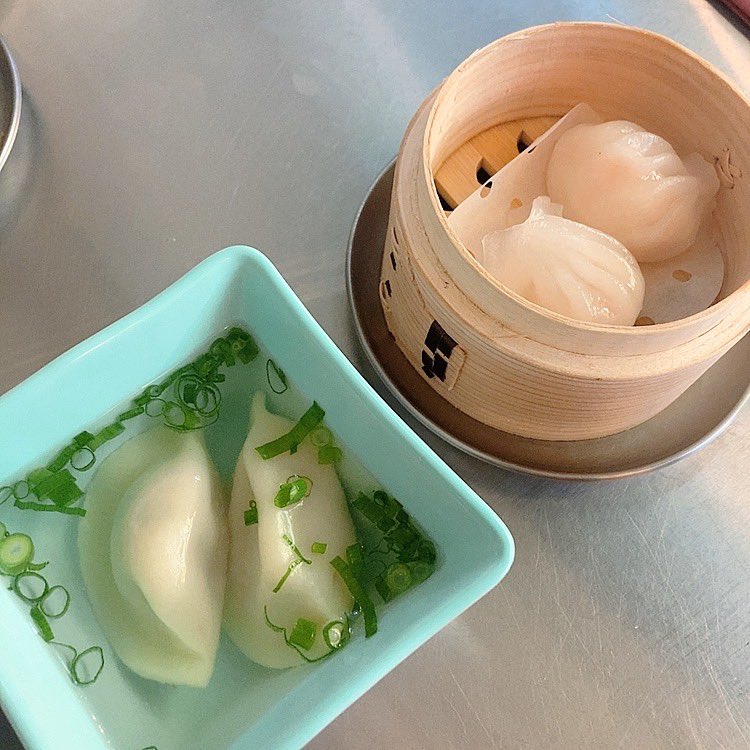 三茶を満喫した日の夜は台湾居酒屋に行きました🇹🇼
牡蠣のオムレツも焼き小龍包も全部美味しかったです✨

他にも美味しそうなお店がたくさんあったので近いうちにまた行きたいです🫶

今日も頑張りましょー💪
おはようございます😊