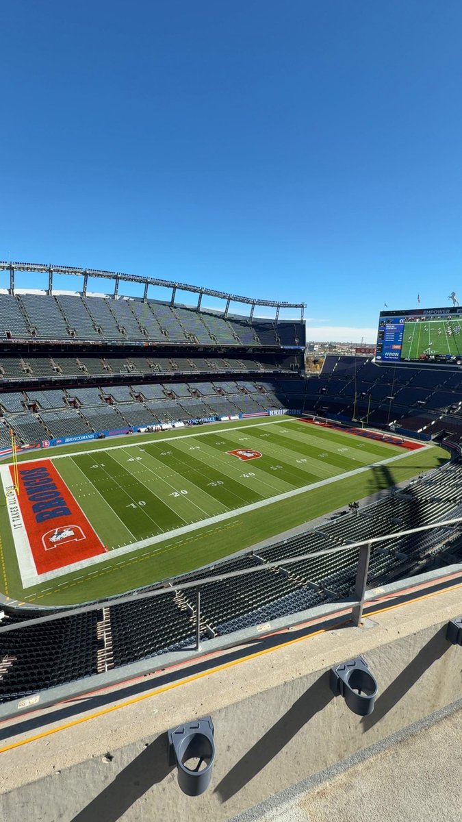 Ch3fC0llin tweet media