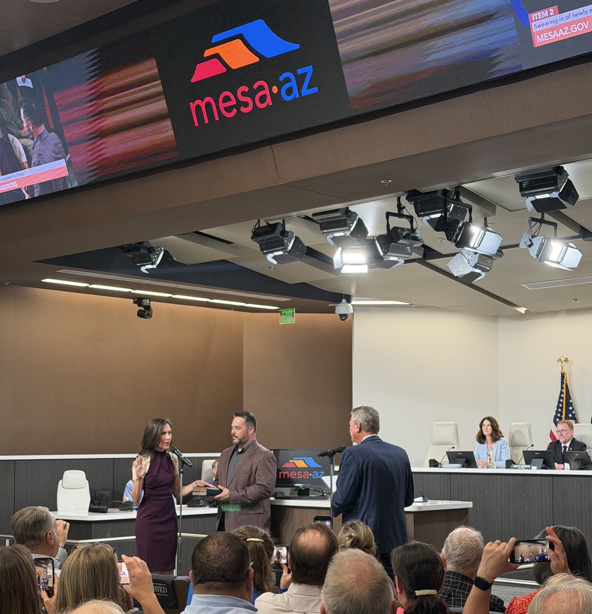 USA Chants breaking out at the swearing in of <a href="/taylorformesa/">Dorean Taylor for Mesa</a> who replaces Julie Spilsbury (National leader of Republicans for Kamala) tonight! 

Recall elections are rare, especially for conservatives to upset the status quo— but Arizona is ready for real leadership