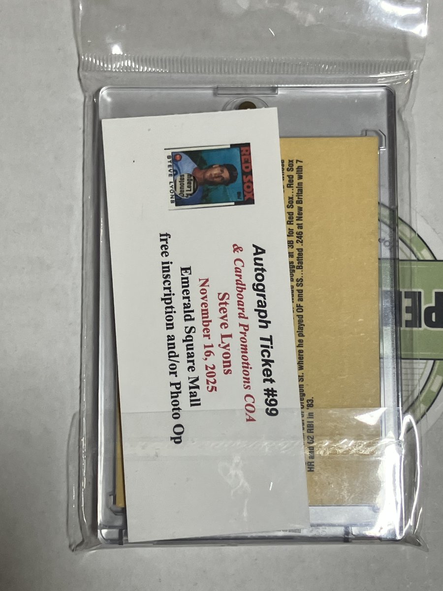 Thank you to <a href="/cardshowsMA/">cardboardpromotions</a> not just for putting on another terrific show at Emerald Square Mall, but also for allowing Mr Pennysleever to get this fantastic autograph from Steve Lyons during the show.

While a die-hard Padres fan since age 9, Mr Pennysleever loved the energy with