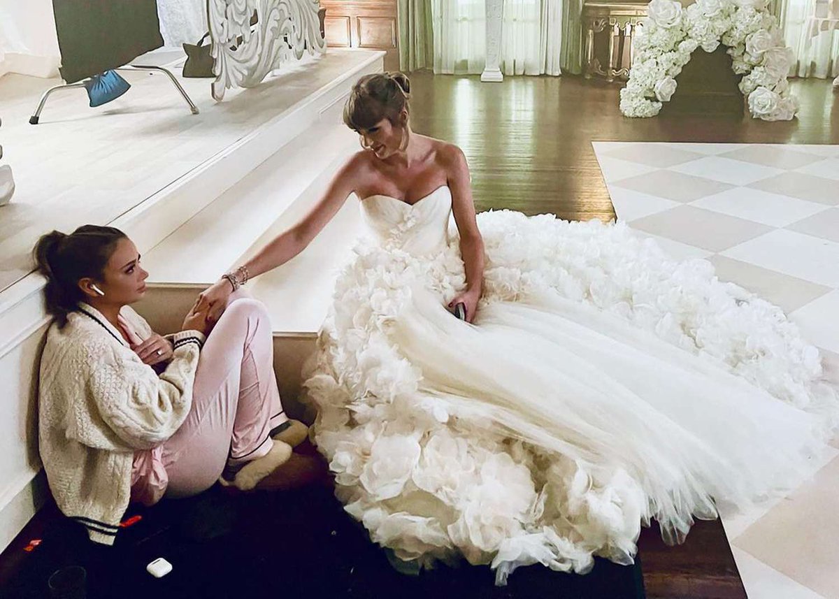 taystinybraid's tweet image. similar energy