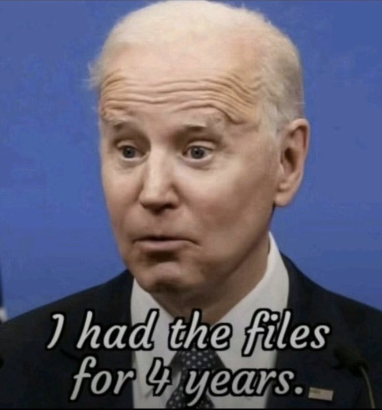 annie_j04's tweet image. If President Trump can release them, why didn’t Oatmeal Brains? 

You aren’t too smart are you?