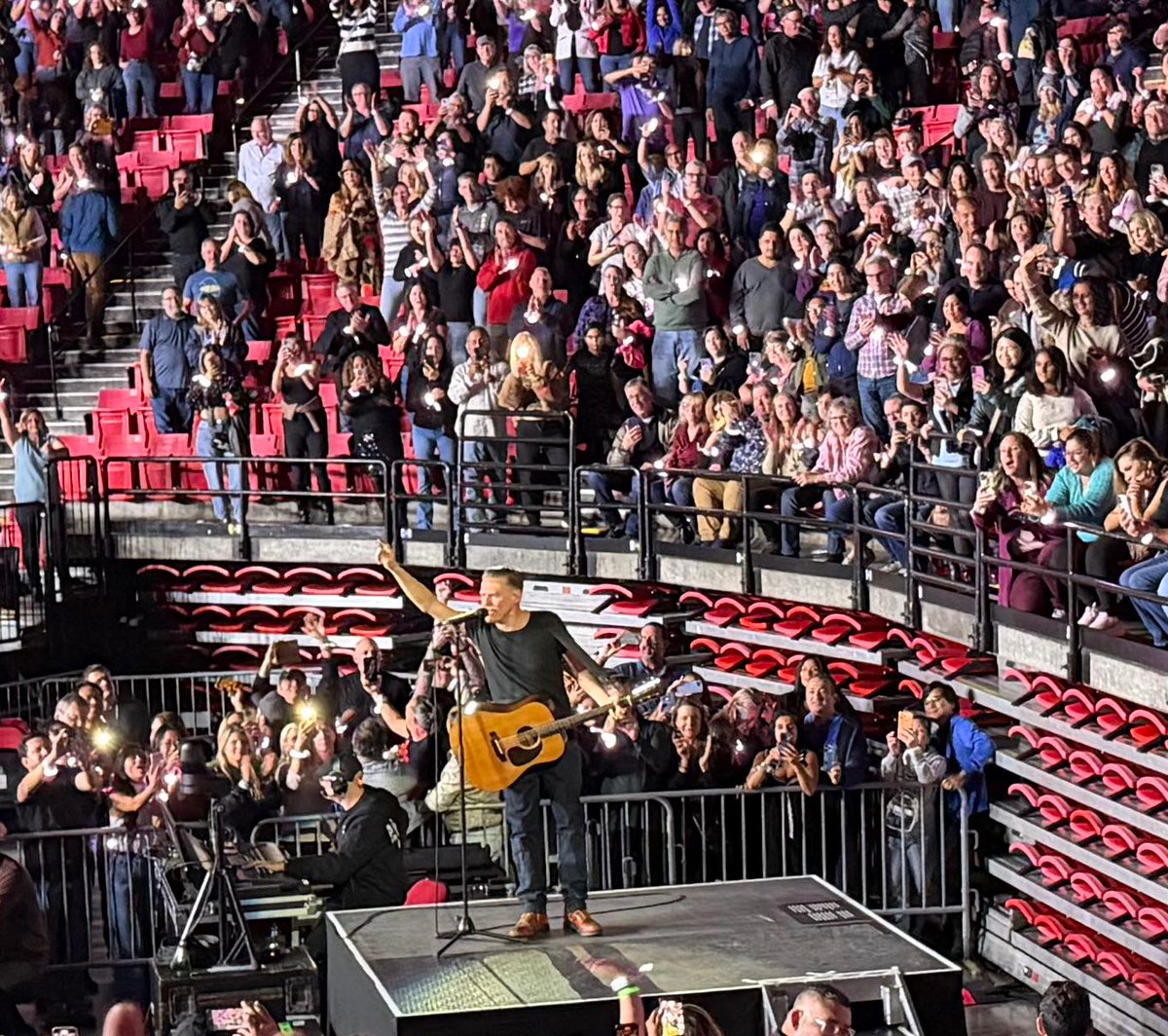 CANeetiChauhan's tweet image. Still recovering from last night’s Bryan Adams concert.
Some voices don’t just sing… they time-travel you.
@bryanadams you made the whole arena feel alive. You’re magic. 🎸✨ 
#BryanAdamsLive #LiveConcert #SanDiego #RockAndRoll #OnStageMagic #ConcertNight #MusicLegend