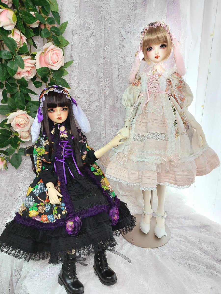 fukuhandaisuki's tweet image. 更紗さんの金髪バージョンと黒うさぎ、白うさぎの全身バージョンです🐰
ベースの型紙は@ancienne_ksさんのAnneをアレンジしてます。