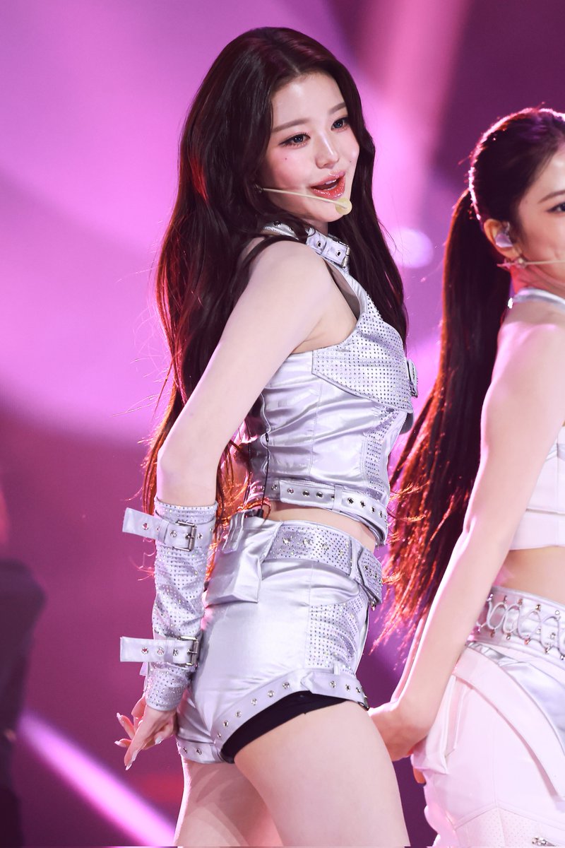 kpop_data_set's tweet image. 251115 Wonyoung ☺️🫳

Purchase full album 1800 pics ganknow.com/services/71806…

#아이브 #IVE #장원영 #JANGWONYOUNG #원영 #WONYOUNG #ウォニョン