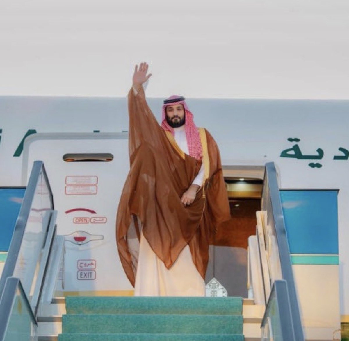 srs_z's tweet photo. الدعوة التي تلقاها سمو ولي العهد لزيارة الولايات المتحدة الأمريكية تُجسّد مكانة المملكة بين دول العالم ، تهدف إلى  رسم ملامح مرحلة جديدة من الشراكات بين البلدين الصديقين في كافة النواحي ( الاقتصادية والعسكرية والتقنية ) ، 
وإلى رسم عناوين السياسة الدولية .

حفظ الله سمو سيدي ولي العهد في سفره وإقامته وأدامه الله ذخراً وفخراً للأمتين العربية والإسلامية 
#ولي_العهد_السعودي 
#السعودية_العظمى #زعيم_الشرق_الاوسط
#محمد_بن_سلمان 
#ولي_العهد_الأمير_محمد_بن_سلمان 
#الولايات_المتحدة_الأميركية