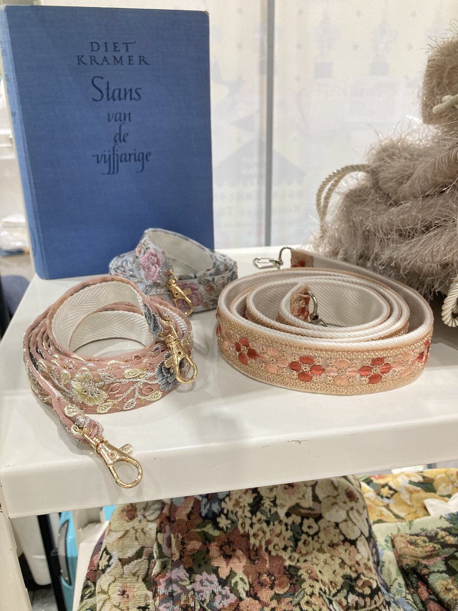 _msthandmade's tweet image. おはようございます🌞
ポーランド🇵🇱輸出作品とご注文作品を作成中✨
今週中には新作も数点アップしますのでお楽しみに〜🥰
今日もハッピーな一日になりますように✨
#ハンドメイド
#巾着バッグ