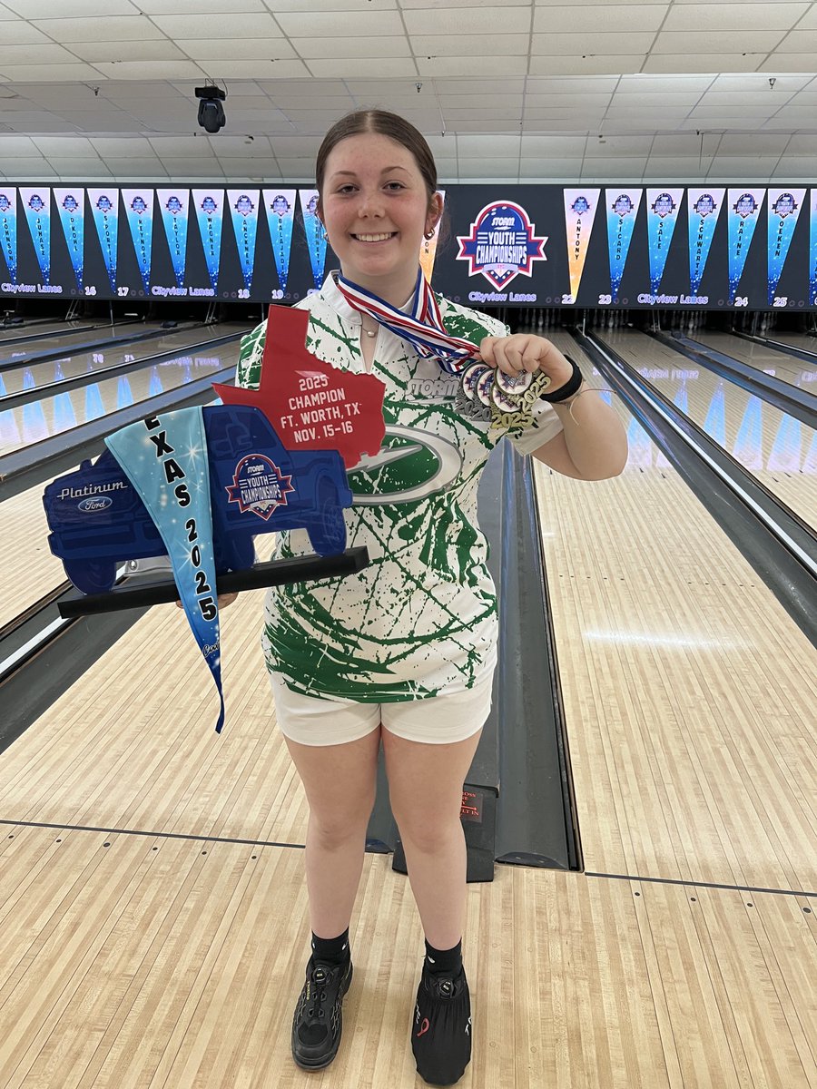 averiebourne300's tweet photo. This weekend I was able to win the Girls U15 at the Storm Youth Championship. I shot -4 over the 15 games.  @StormBowlingcom @bowlifi #teambowlifi #syc #stormyouthchampionships https://t.co/vWwSxXF0eJ