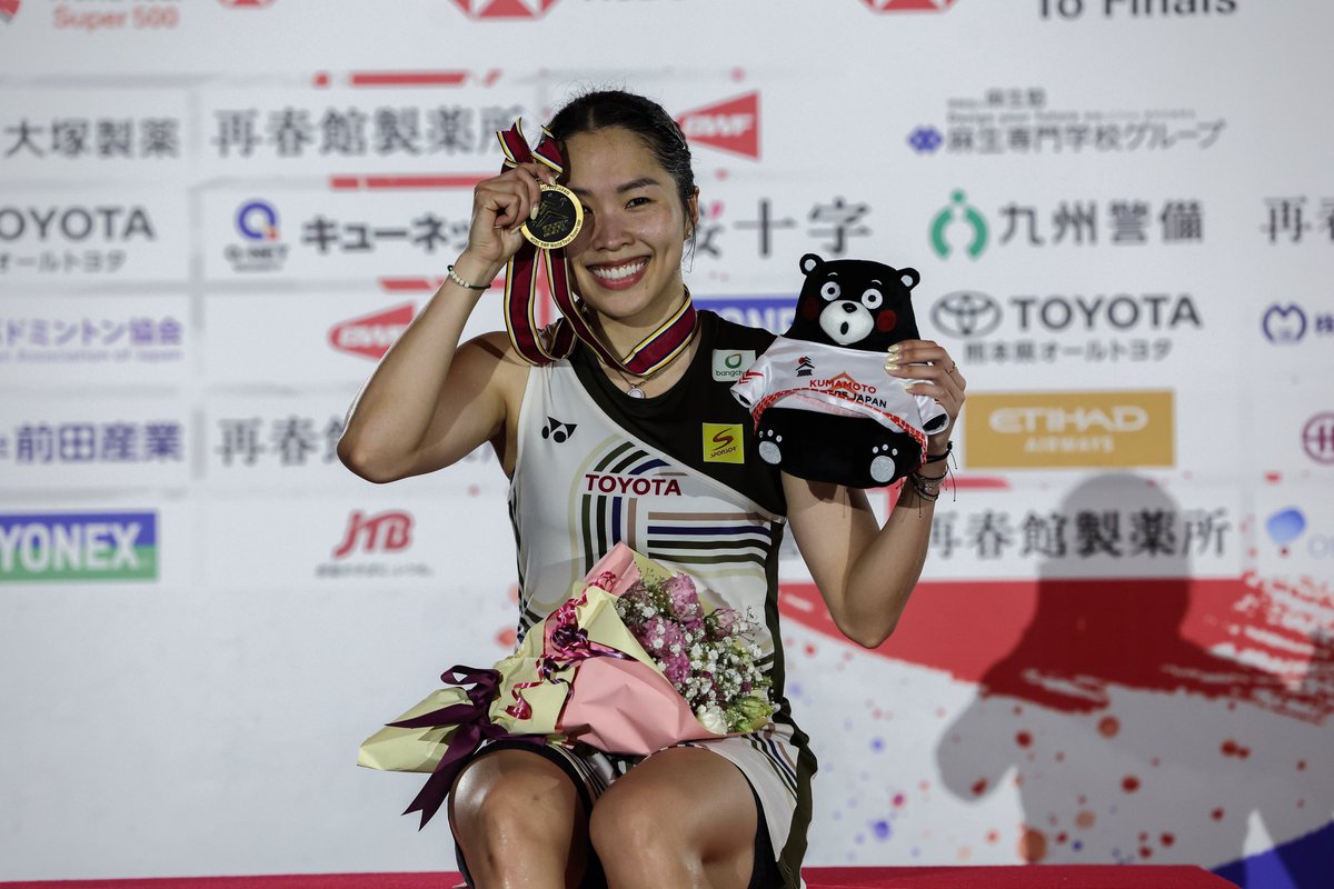 RatchanokMay's tweet photo. My first ever Japan Champion and all every times came here in Japan always lost an early rounds 🥹 I really happy to make it! I will enjoy every seconds on court and see you again in Australia 💚🫡 
#kumamotojapanmaster2025 https://t.co/8L2zwDiROy