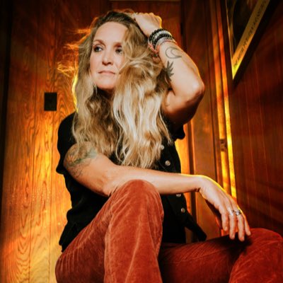 #NewProfilePic
Photo by Kevin Vyse