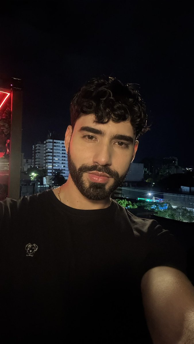 andyvelc's tweet image. Desbloqueé la personalidad de cabello ondulado