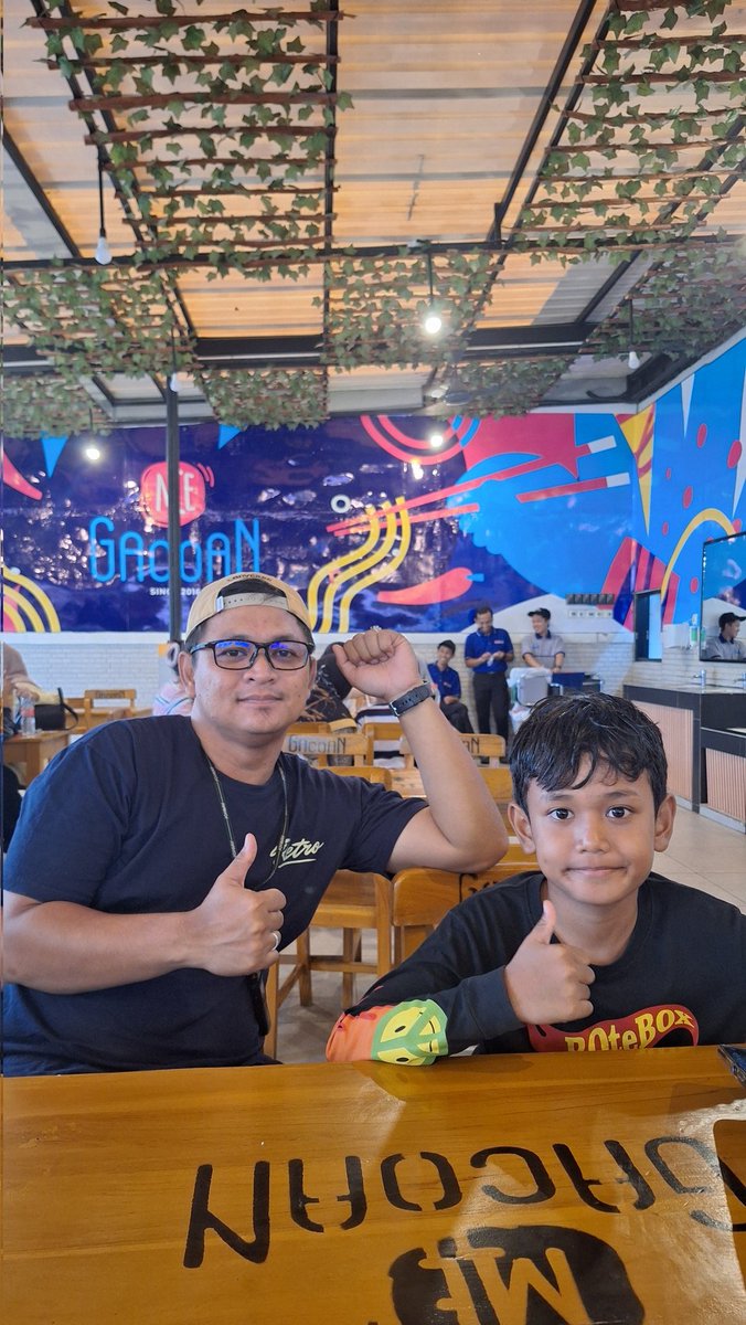 de_phonk's tweet photo. Ayah adalah contoh terbaik bagi anak lelaki, karena dia adalah yang pertama kali mengajarkan tentang kekuatan dan kelembutan.. https://t.co/guCCk58QNf