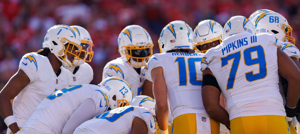 ًBoltUpYo tweet media