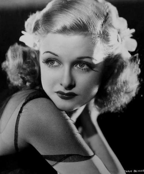 Suzanne08253534's tweet image. Joan Bennett
