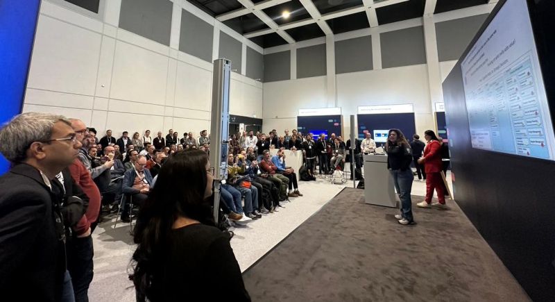 Mariettalg's tweet image. 🔥Mi sesión en SAP TechEd: “Clean Core en la práctica p/ SAP Cloud” superó expectativas ✔ Sala llena y Energía increíble. Gobernanza, mentalidad  y tecnología unidas para lograr agilidad real.
Gracias Sandra Solis por aportar una visión sobre extensibilidad
#SAPTechEd #CleanCore