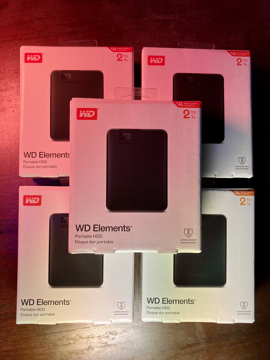 DDVF302's tweet image. Solid state drives are fast and awesome for everyday work—but for backup, don’t sleep on traditional magnetic hard drives. They’re affordable, great for large archives, and a perfect partner to SSDs.

#DataBackup #BackupStrategy #ExternalHardDrive #ProtectYourData #DigitalArchive