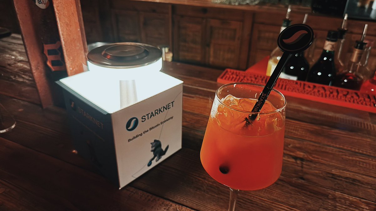 usedecentral's tweet image. Happy hour with friends from @Starknet.

Enjoy Buenos Aires.

(This post might be a spoiler for what’s coming 🥸).