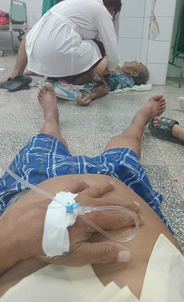 Así se encuentra el Hospital Céspedes de Bayamo , la crisis sanitaria del país está colapsado 
#CubaEstadoFallido 
#CubaEsUnGenocidio