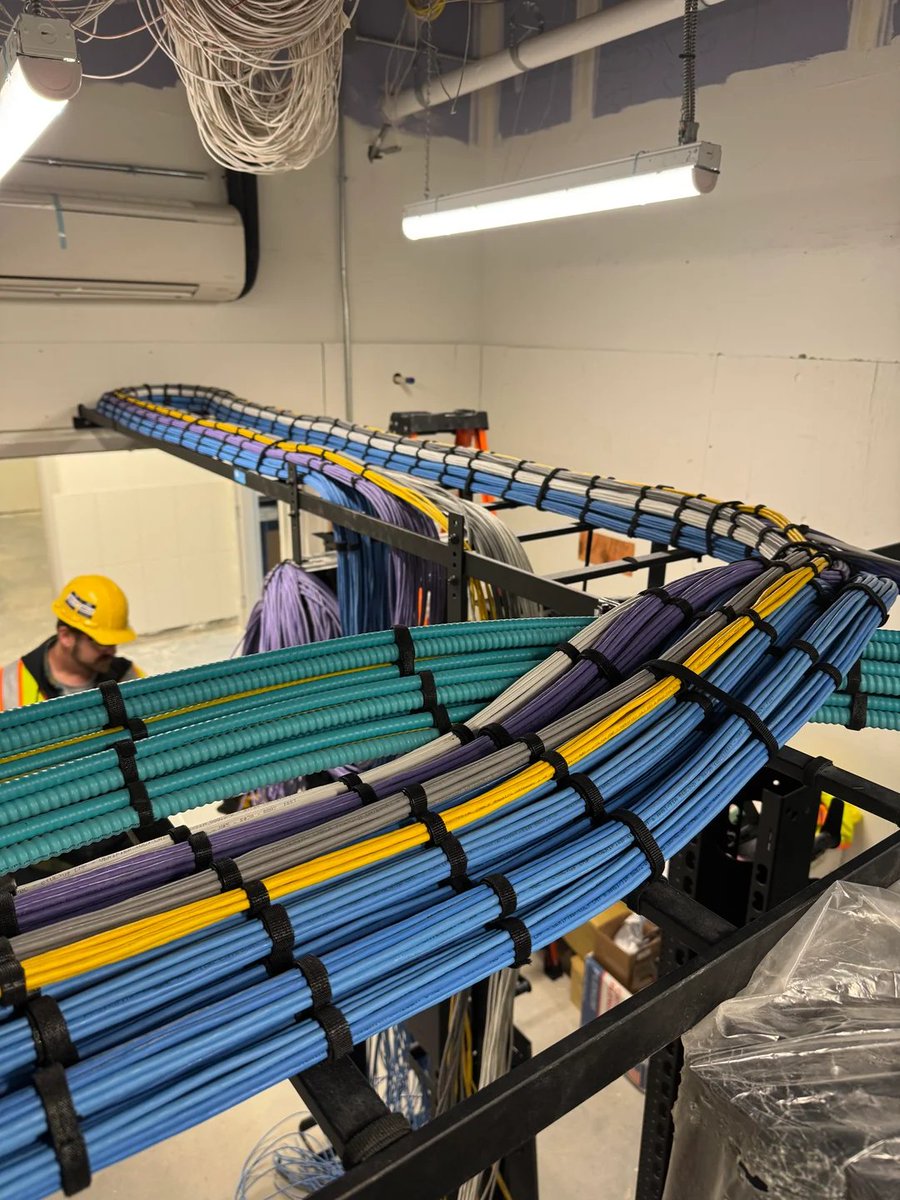 Whats stopping you from having cable management like this