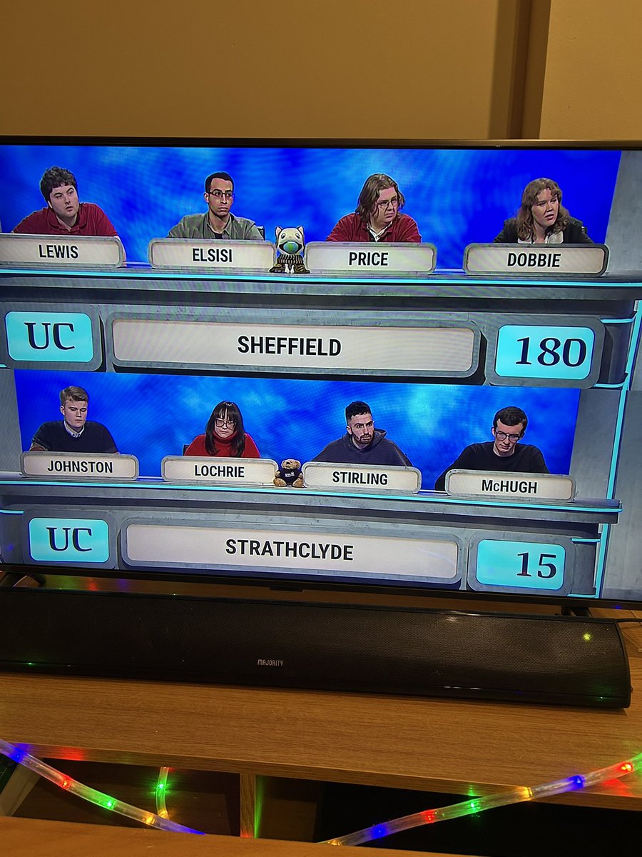 McQ72's tweet image. #Universitychallenge …aaahhh…Strathclyde…I haven’t seen anybody die on telly this badly since Tommy Cooper…