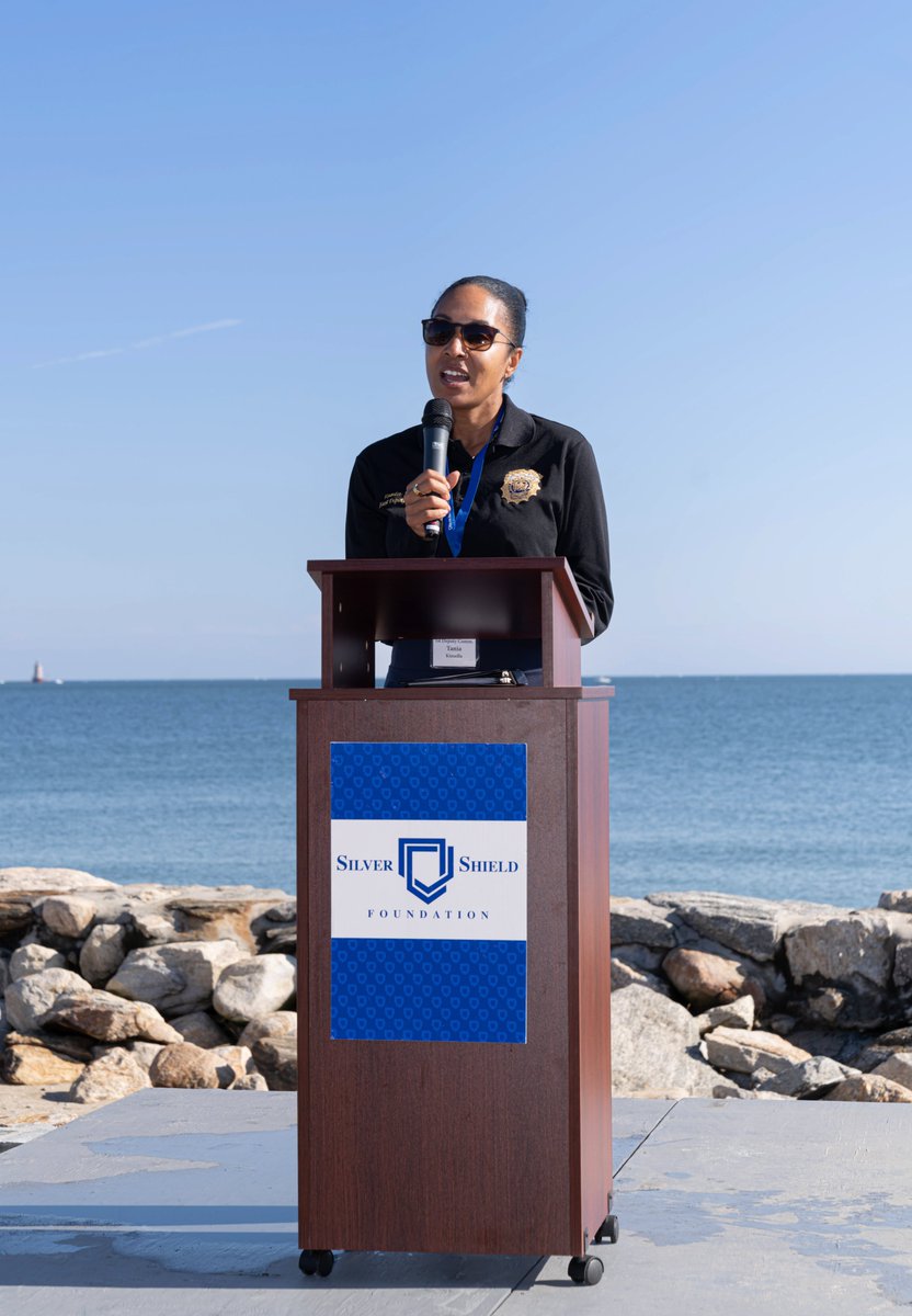 NYPD1stDep's tweet image. At Tod’s Point, the Silver Shield Foundation’s 6th Annual Greenwich Walk honored those who gave their lives and the families who carry their legacy. Proceeds support scholarships for children and surviving spouses of fallen first responders. Thank you to all.